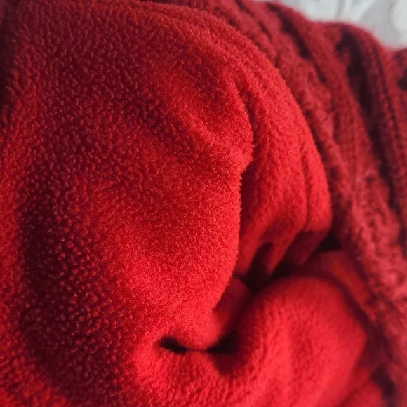 Winter hat - Picture 3 of 3